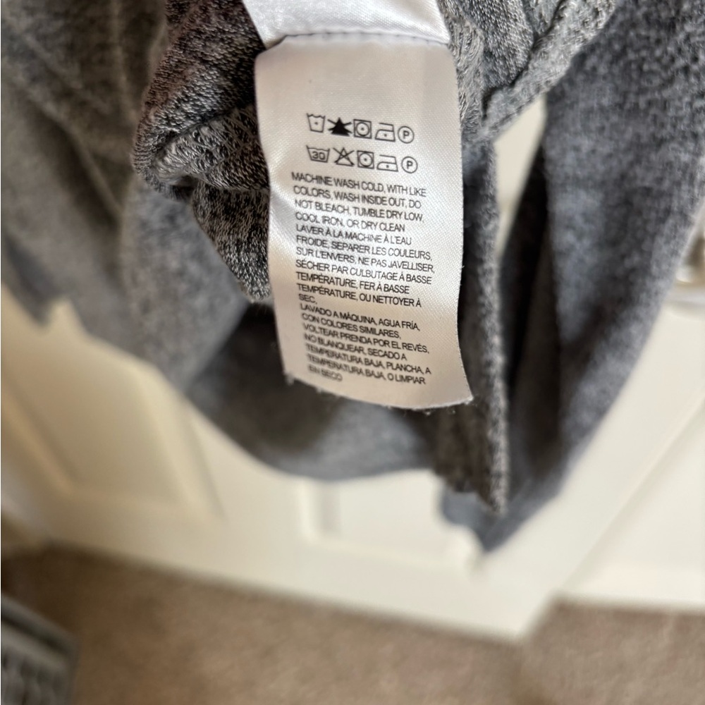 Lucky Brand Heathered Gray Women's Sweater - Picture 4 of 6